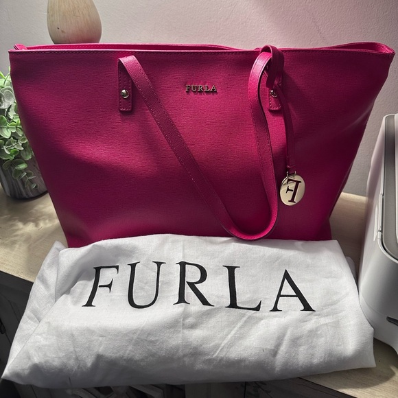Furla Handbags - NWOT Furla Vibrant Pink Leather Tote Shoulder Bag